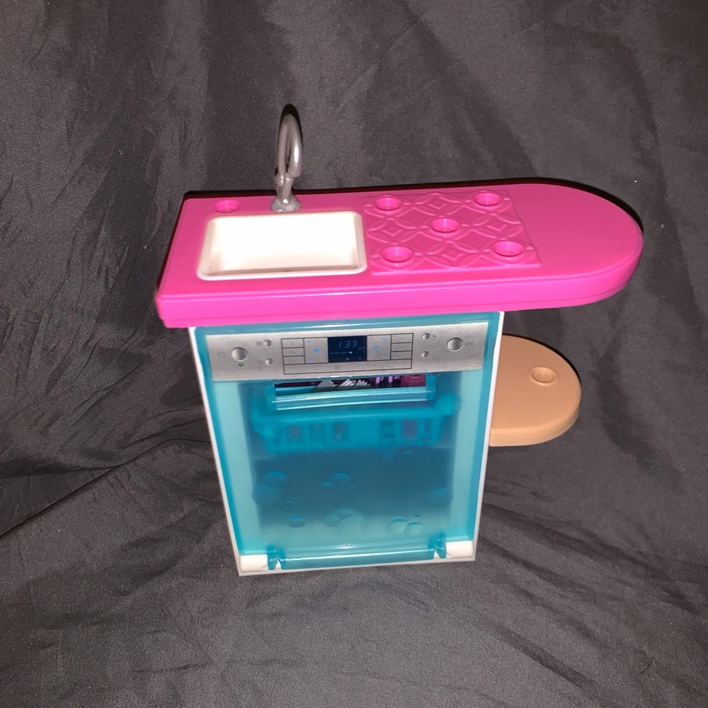 Barbie dishwasher